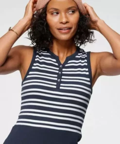 KangaROOS Sommerkleid im sportivem 2-in-1-Look -KangaROOS Verkaufsladen 195dd9b1 e9e3 58be 8b77 5b41b5d0ee2f