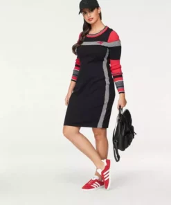 KangaROOS Strickkleid mit Streifen-Details im Color Blocking Style -KangaROOS Verkaufsladen 19756872