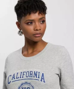 KangaROOS Sweater mit collem Frontprint im College-Look - NEUE KOLLEKTION 8 KangaROOS Sweater mit collem Frontprint im College-Look - NEUE KOLLEKTION -KangaROOS Verkaufsladen 2242bae6 fb27 54c0 9bb4 befd53114018