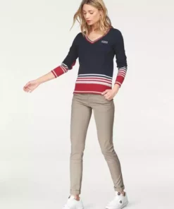 KangaROOS Chinohose (Set, 2-tlg., mit Gürtel) in schmaler Form, mit Kordel zu binden Beige, Schwarz, Weiß, Marine -KangaROOS Verkaufsladen 25574591