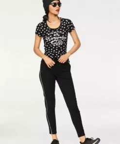 KangaROOS T-Shirt mit Sternen bedruckt Rosa-weiß, Schwarz-weiß, Hellgrau-meliert-weiß 21 KangaROOS T-Shirt mit Sternen bedruckt Rosa-weiß, Schwarz-weiß, Hellgrau-meliert-weiß -KangaROOS Verkaufsladen 26922731