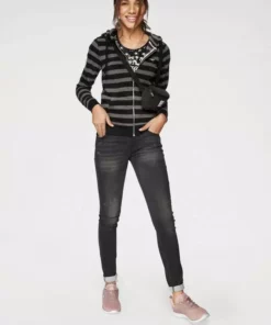 KangaROOS Fleecejacke mit praktischer Kapuze Schwarz-grau-gestreift, Beere-bordeaux-gestreift -KangaROOS Verkaufsladen 33408943 1