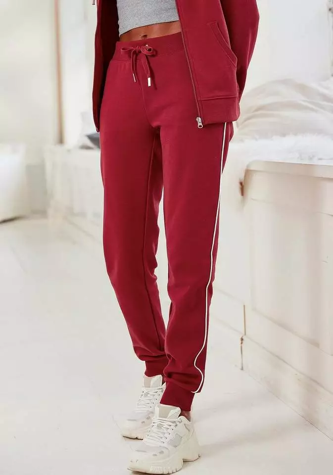 KangaROOS Relaxhose mit kontrastfarbenem Piping Rot, Weiß, Marine 10 KangaROOS Relaxhose mit kontrastfarbenem Piping Rot, Weiß, Marine – Bild 10