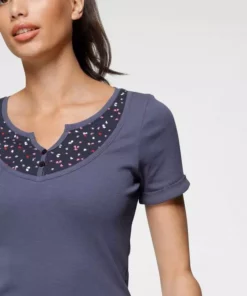 KangaROOS T-Shirt in modischer 2-in-1 Optik - NEUE KOLLEKTION -KangaROOS Verkaufsladen 6b382924 9a08 5e07 a933 4746beb138fc