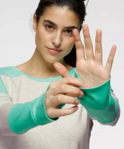 KangaROOS Sweatshirt im modischen Color-Blocking Koralle-grau, Hellt&uuml;rkis-ecru, Schwarz-wei&szlig; -KangaROOS Verkaufsladen 6d76fc79 f493 5a1f a307 e7e9ac16000e