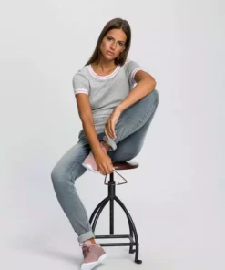 KangaROOS T-Shirt mit modischen Rippenbünchen Schwarz, Blau, Hellgrau-meliert -KangaROOS Verkaufsladen 76bc00ab 9b41 53a3 88d8 e6e99d83451f