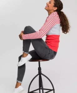 KangaROOS Kapuzenshirt in verspielter Ringel-Optik mit Colorblocking Design Schwarz-weiß-hellgrau, Weiß-marine-rauchblau, Coral-hellgrau-gestreift, Grün-marine-gestreift -KangaROOS Verkaufsladen 7a90eca6 6b91 5cfa ba27 184c8bd40a96