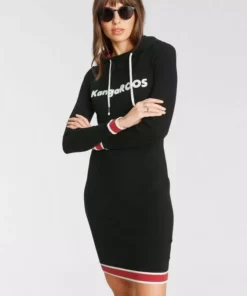 KangaROOS Strickkleid mit Kapuze und eingesticktem Markennamen - NEUE KOLLEKTION
