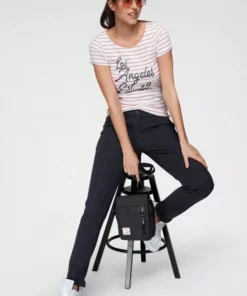 KangaROOS T-Shirt mit großem Logoschriftzug in Handschrift-Optik Marine-weiß, Weiß-rosa 12 KangaROOS T-Shirt mit großem Logoschriftzug in Handschrift-Optik Marine-weiß, Weiß-rosa -KangaROOS Verkaufsladen 835e9c54 a1fa 5ed3 b311 c05f5df8e67f