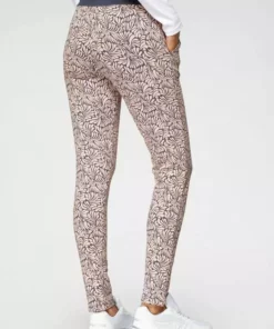 KangaROOS Loungehose mit modischem Allover-Druck und elastischem Bund - NEUE KOLLEKTION Schwarz-weiß, Jeansblau-rosa 13 KangaROOS Loungehose mit modischem Allover-Druck und elastischem Bund - NEUE KOLLEKTION Schwarz-weiß, Jeansblau-rosa -KangaROOS Verkaufsladen 914cc32f e094 5115 900c c86c45836e03