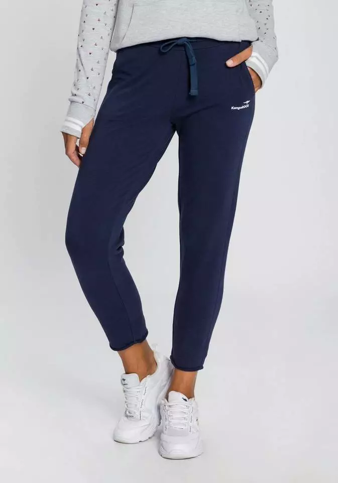 KangaROOS Jogginghose in 7/8-Länge mit Logo-Druck - NEUE KOLLEKTION Graublau, Schwarz, Marine 11 KangaROOS Jogginghose in 7/8-Länge mit Logo-Druck - NEUE KOLLEKTION Graublau, Schwarz, Marine – Bild 11