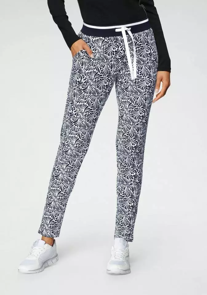 KangaROOS Loungehose mit modischem Allover-Druck und elastischem Bund - NEUE KOLLEKTION Schwarz-weiß, Jeansblau-rosa 11 KangaROOS Loungehose mit modischem Allover-Druck und elastischem Bund - NEUE KOLLEKTION Schwarz-weiß, Jeansblau-rosa – Bild 11