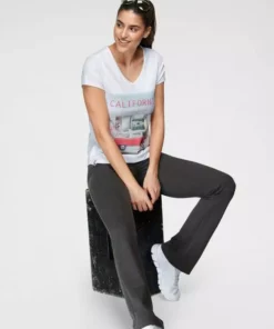 KangaROOS T-Shirt mit sommerlichem Frontprint Weiß Bus, Weiß Käfer -KangaROOS Verkaufsladen ba46852b 9e23 54f9 818e 282e7e79e142