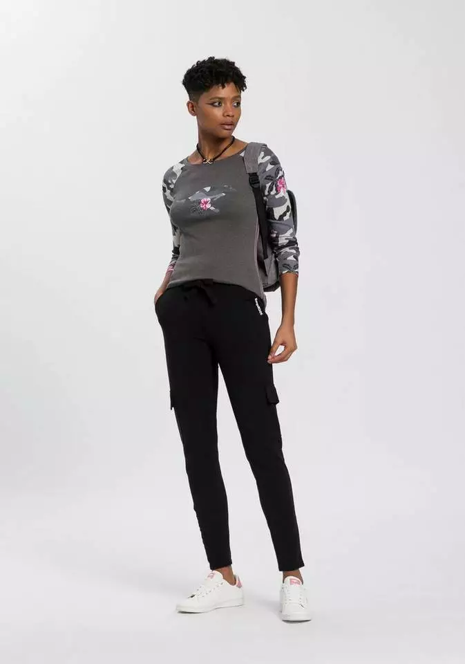 KangaROOS 3/4-Arm-Shirt mit tarnfarbenen Camouflage-Ärmeln und Front-Print Anthrazit-schwarz, Offwhite-tarnfarben 4 KangaROOS 3/4-Arm-Shirt mit tarnfarbenen Camouflage-Ärmeln und Front-Print Anthrazit-schwarz, Offwhite-tarnfarben – Bild 4