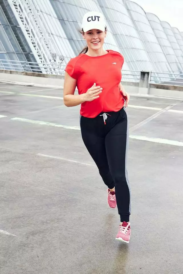 KangaROOS T-Shirt »Nachhaltige LENZING™ ECOVERO™ Viskose« Rot, Schwarz 7 KangaROOS T-Shirt »Nachhaltige LENZING™ ECOVERO™ Viskose« Rot, Schwarz – Bild 7